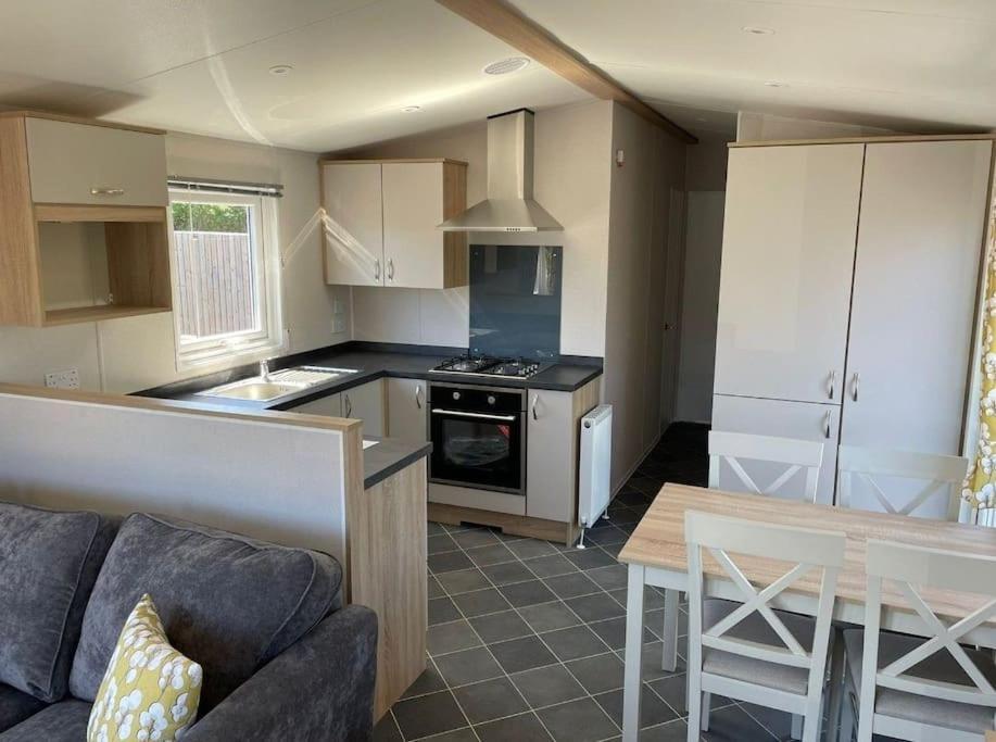Billing Aquadrome Northampton, Royale Poplar Km12 Apartman Kültér fotó