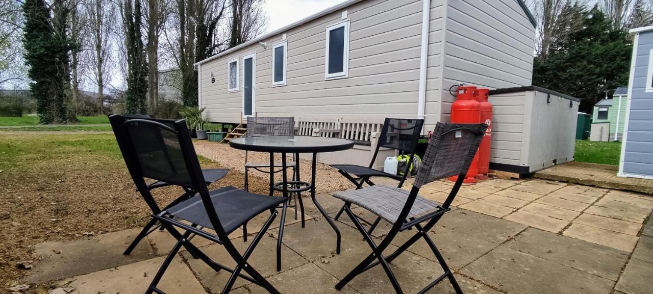Billing Aquadrome Northampton, Royale Poplar Km12 Apartman Kültér fotó